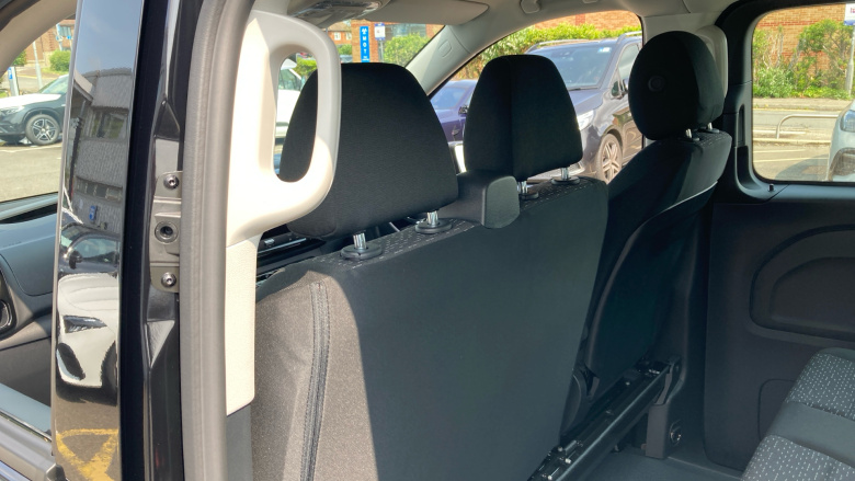 Mercedes-Benz Vito ETourer L2 Electric Fwd 150kW 100kWh Select 9-Seater Auto